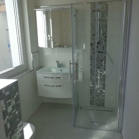 Quarto em Acomodações Particulares - Agency *