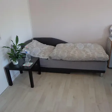 Quarto em Acomodações Particulares - Agency *