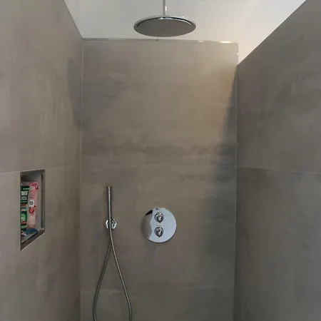 Quarto em Acomodações Particulares - Agency